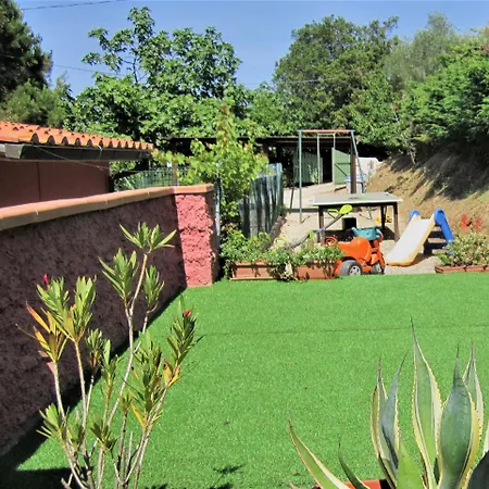 In Mit Schoenem Garten Διαμέρισμα